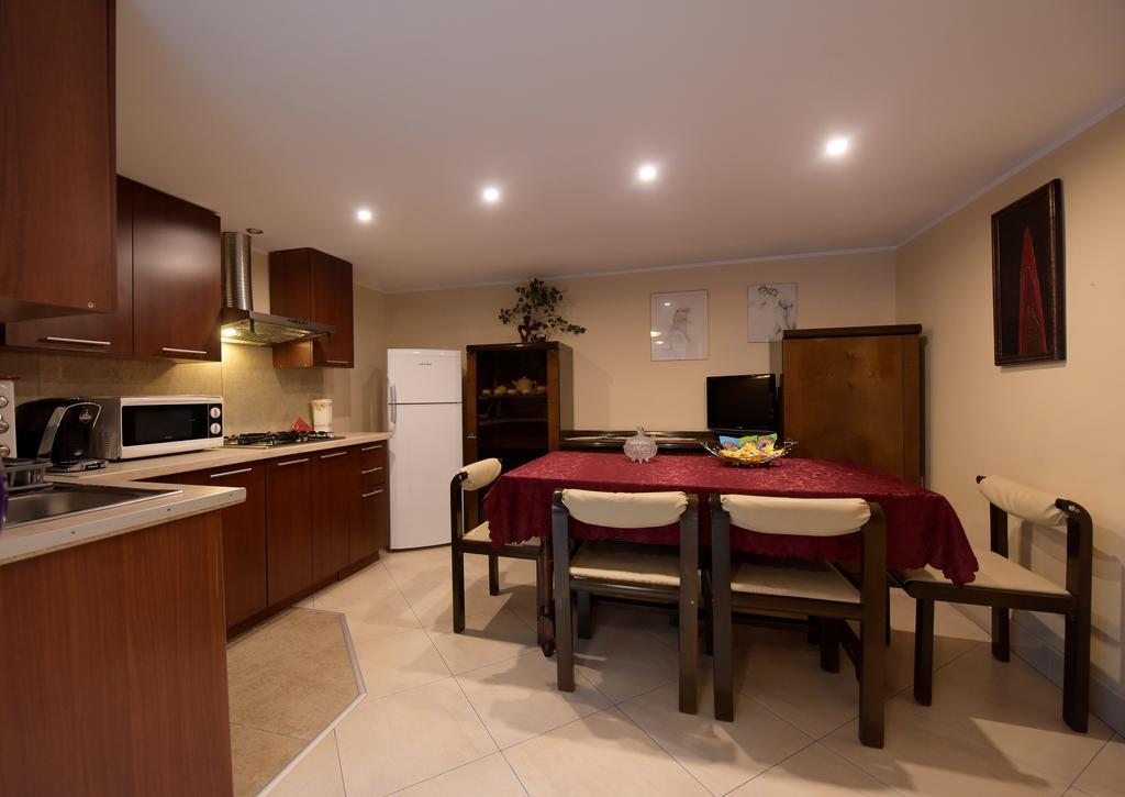 H & V Residence - Split Level Apartment 아라드 외부 사진